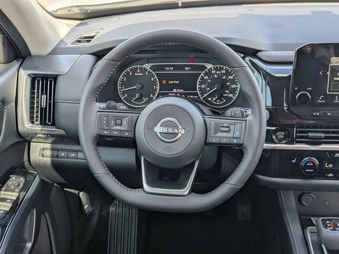 New 2025 Nissan Pathfinder SL image 44