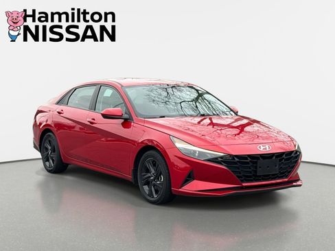 Used 2023 Hyundai Elantra SEL w/ Winter Weather Package image 1