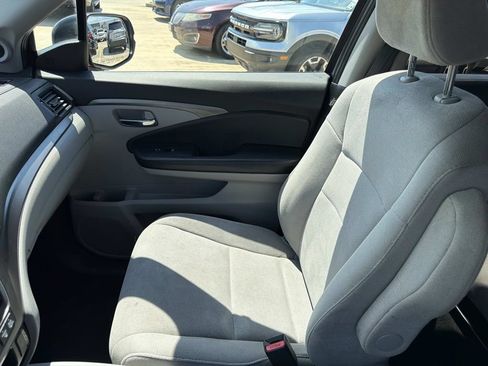 Used 2019 Honda Pilot EX image 16