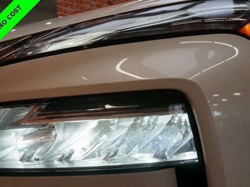 Used 2022 Nissan Rogue SV w/ SV Premium Package image 65