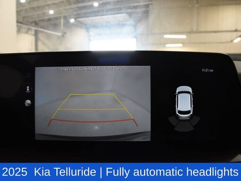 Used 2025 Kia Telluride S FWD image 17