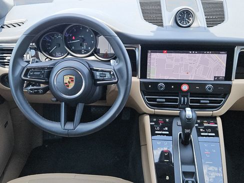 Certified 2026 Porsche Macan AWD/4WD image 26