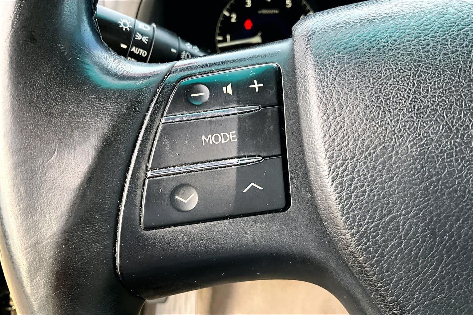 Used 2010 Lexus RX 350 2WD w/ Premium Pkg image 19