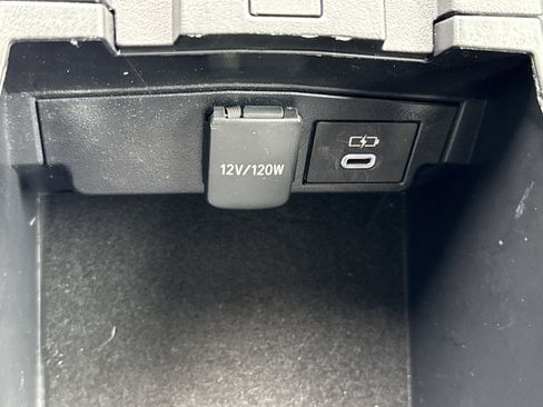 Used 2024 Toyota Corolla LE FWD image 27