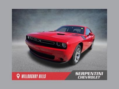 Used 2016 Dodge Challenger SXT