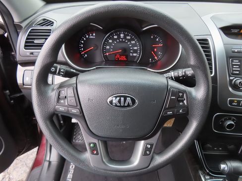 Used 2014 Kia Sorento LX image 13