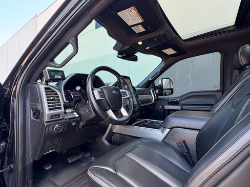 Used 2020 Ford F450 Platinum w/ FX4 Off-Road Package image 39