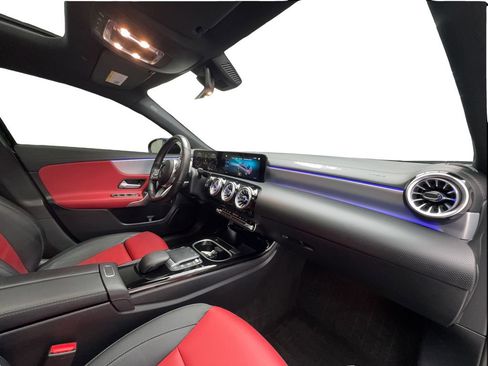 Used 2022 Mercedes-Benz A 220 image 28
