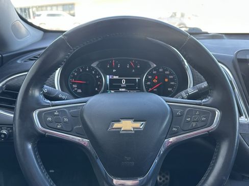 Used 2016 Chevrolet Malibu LT image 25