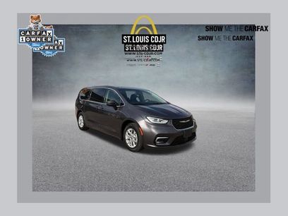 Used 2023 Chrysler Pacifica Touring-L