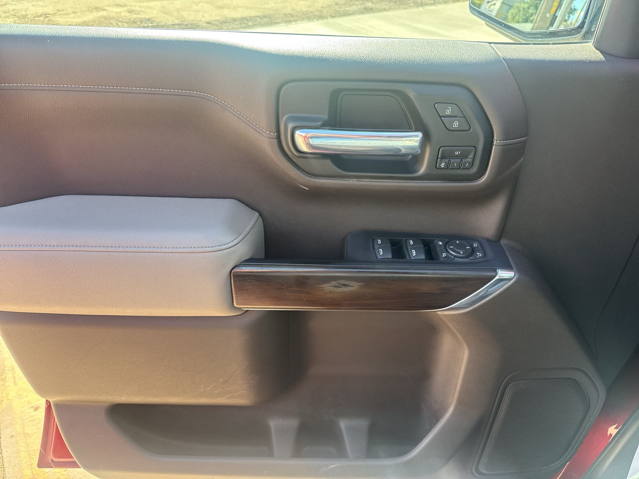 Used 2019 GMC Sierra 1500 SLT w/ SLT Convenience Package AWD/4WD image 28