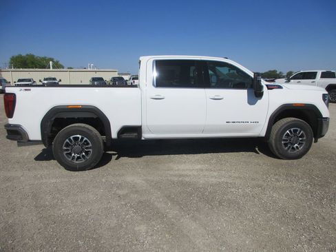 New 2026 GMC Sierra 2500 SLE w/ SLE Value Package; AWD/4WD image 3