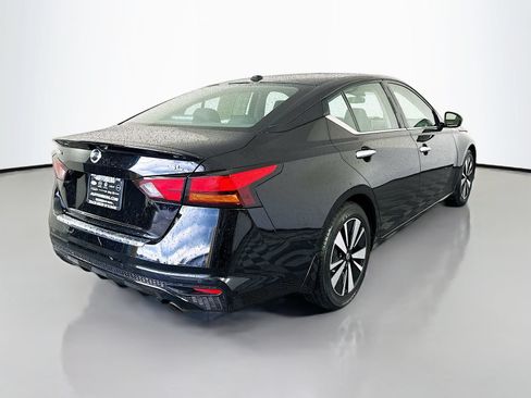 Used 2022 Nissan Altima 2.5 SL FWD image 7