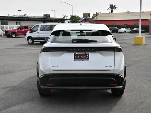 Used 2024 Nissan Ariya FWD image 7