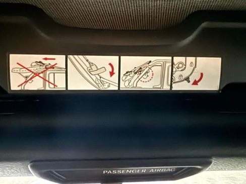 Used 2020 Jeep Wrangler Sport image 31