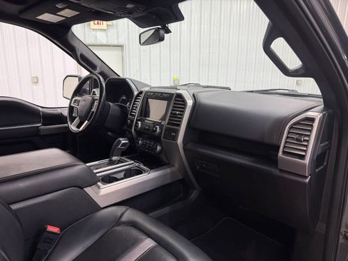 Used 2019 Ford F150 Platinum w/ Equipment Group 701A Luxury AWD/4WD image 14