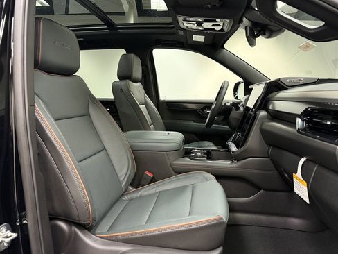 New 2026 GMC Yukon AT4 w/ LPO, Floor Liner Package image 15
