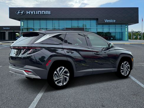 New 2026 Hyundai Tucson Limited FWD image 8