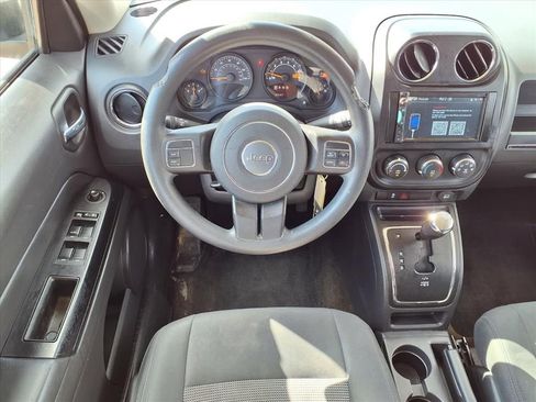 Used 2016 Jeep Patriot Sport w/ Power Value Group image 12