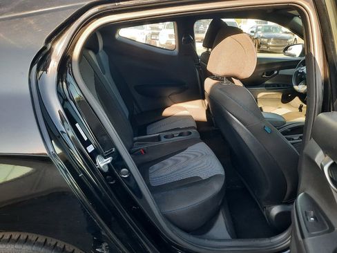 Used 2020 Hyundai Veloster 2.0 FWD image 6