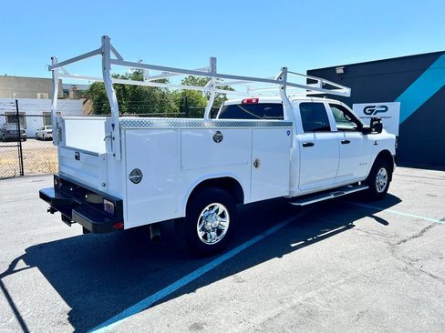 Used 2024 RAM 3500 Tradesman w/ Chrome Appearance Group AWD/4WD image 24