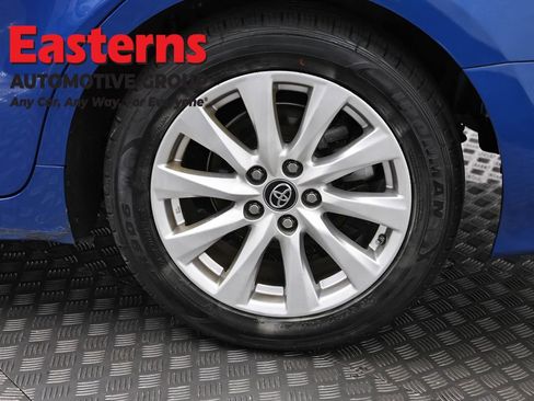 Used 2019 Toyota Camry LE FWD image 33