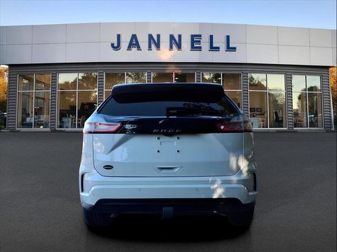 Used 2022 Ford Edge ST-Line w/ Class II Trailer Tow Package image 6