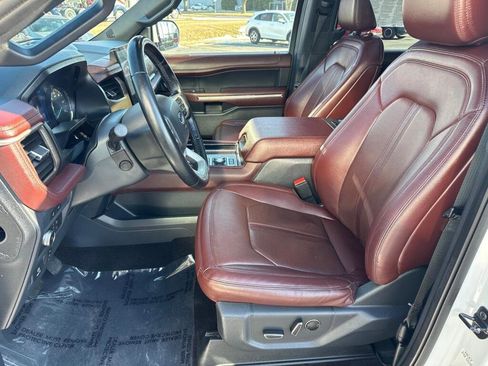 Used 2022 Ford Expedition Limited image 5