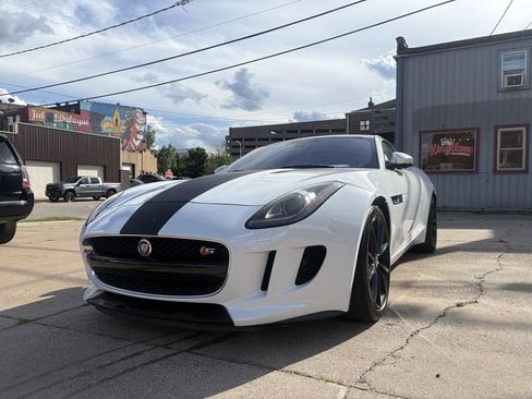 Used 2017 Jaguar F-TYPE S RWD image 3