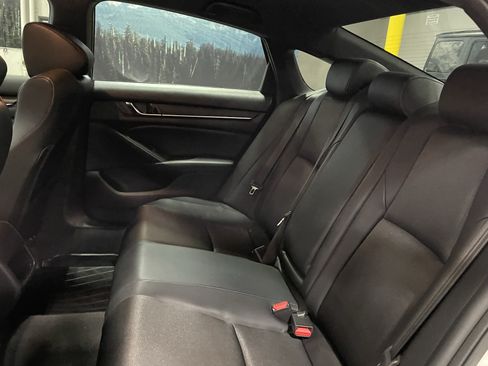 Used 2018 Honda Accord Sport image 15