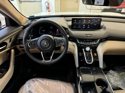 Certified 2025 Acura TLX w/ Technology Package image 28