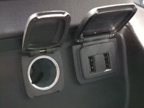 Used 2020 GMC Yukon SLT image 46