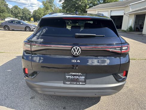 Used 2024 Volkswagen ID.4 2WD image 4