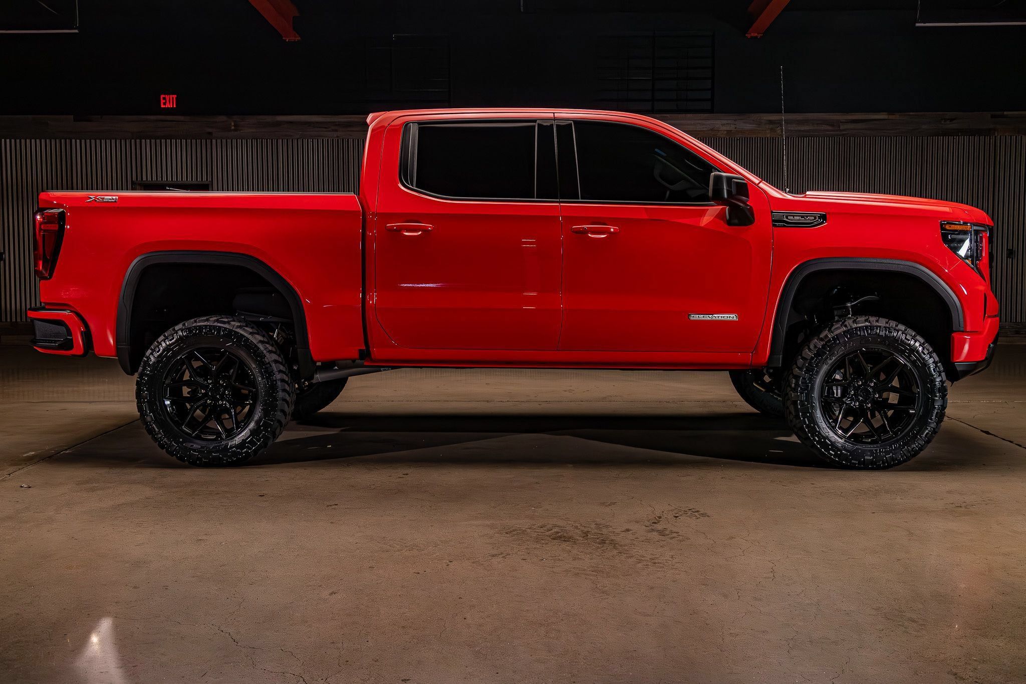 Used 2025 GMC Sierra 1500 Elevation w/ X31 Off-Road Package AWD/4WD image 11