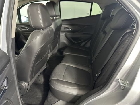 Used 2022 Buick Encore Preferred w/ Safety Package image 7