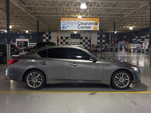 Used 2019 INFINITI Q50 Luxe w/ Essential Package (3.0T Luxe) AWD/4WD image 4