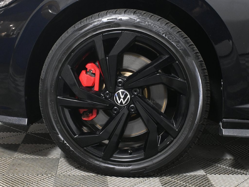 Used 2023 Volkswagen Jetta GLI Autobahn FWD image 12