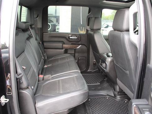 Used 2022 GMC Sierra 2500 Denali w/ Denali Black Diamond Edition AWD/4WD image 15