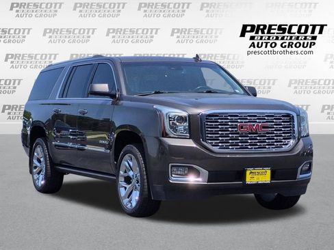 Used 2019 GMC Yukon XL Denali w/ Denali Ultimate Package AWD/4WD image 1