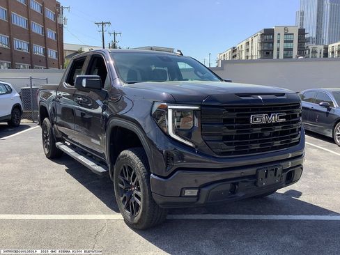 Used 2025 GMC Sierra 1500 Elevation w/ Elevation Premium Package image 4