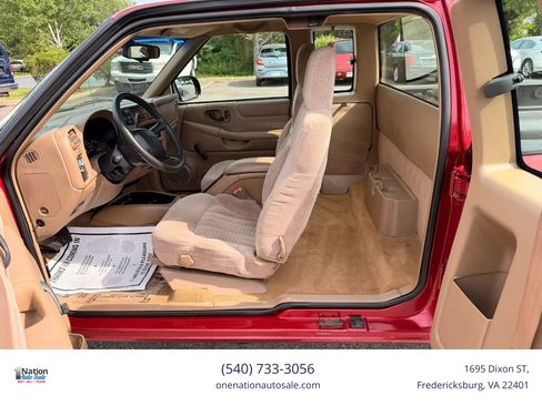 Used 2000 Chevrolet S10 Pickup LS w/ Preferred Equipment Group AWD/4WD image 14