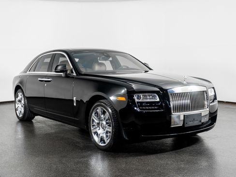 Used 2013 Rolls-Royce Ghost image 4
