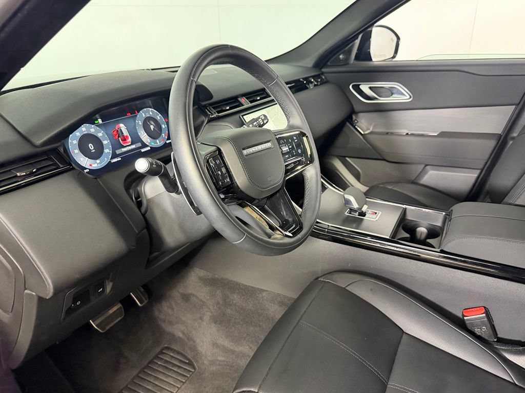 Used 2024 Land Rover Range Rover Velar Dynamic SE AWD/4WD image 13