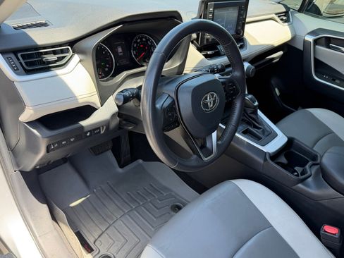 Used 2019 Toyota RAV4 XLE Premium w/ Cold Weather Package FWD image 12