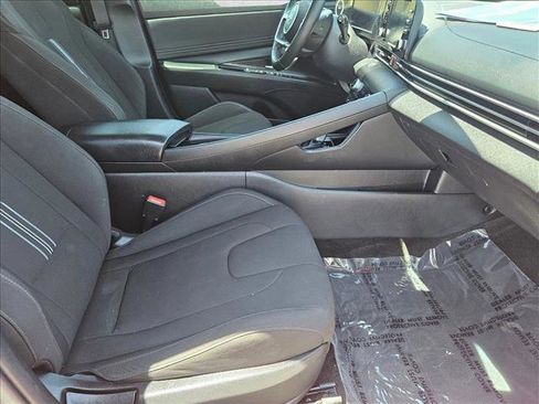 Used 2021 Hyundai Elantra SEL w/ Convenience Package FWD image 19