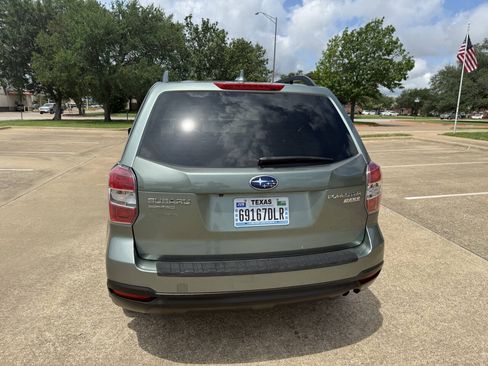 Used 2016 Subaru Forester 2.5i Premium w/ All-Weather Package AWD/4WD image 8