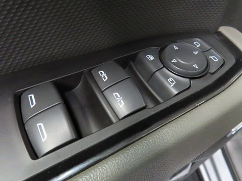 Used 2023 Chevrolet Silverado 1500 ZR2 w/ Technology Package image 76