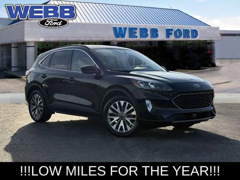 Used 2022 Ford Escape Titanium w/ Class II Trailer Tow Package AWD/4WD image 37
