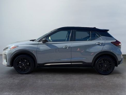 Used 2022 Nissan Kicks SR w/ Premium Package FWD image 8