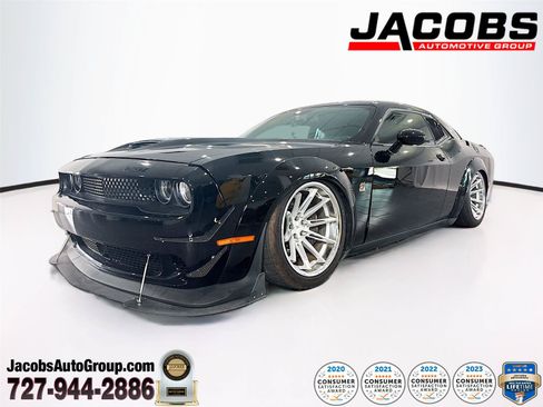 Used 2023 Dodge Challenger R/T Scat Pack RWD image 1
